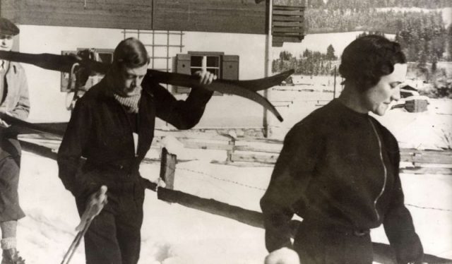 The Prince of Wales and Wallis in Kitzbühel, Austria, February 1935.