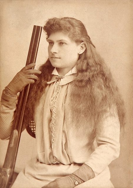 Annie Oakley Cabinet Card Signed.