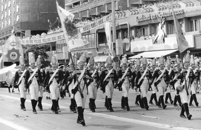 The Grand Grenadiers of Potsdam. Photo by Bundesarchiv, Bild CC BY SA 3.0