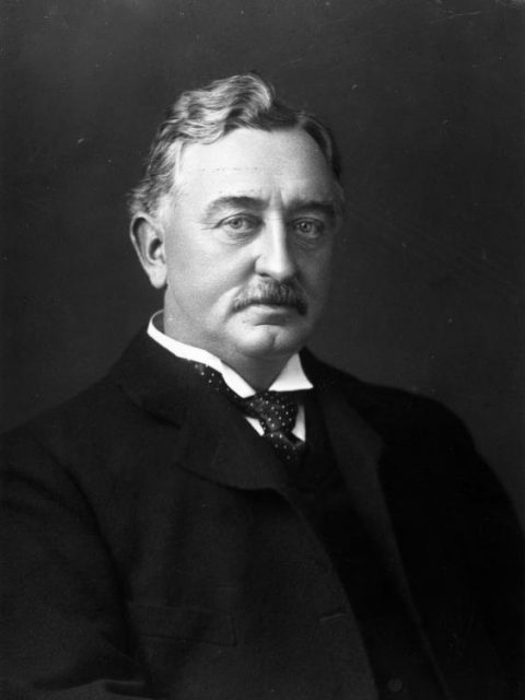 Cecil Rhodes founded De Beers in 1888.