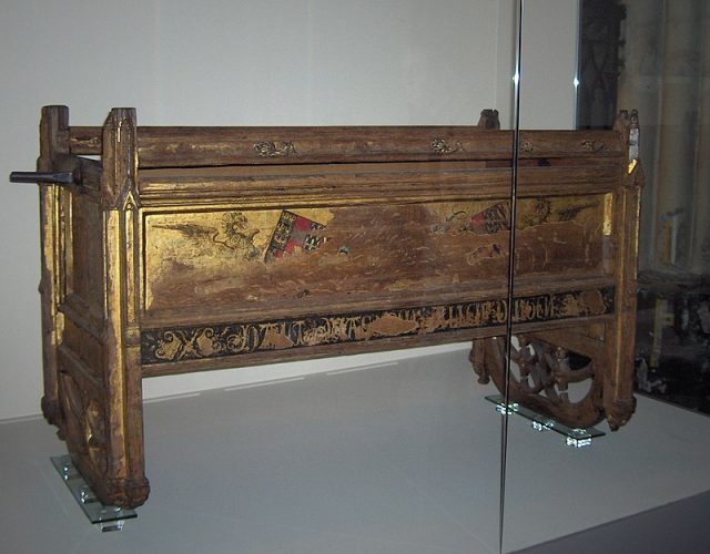 Cradle of Philip I of Castile, of the house of Hapsburg, called Philip the Handsome or the Fair. The piece is now part of the Brussel’s Koninklijke Musea voor Kunst en Geschiedenis. Photo by anonymous CC BY 2.5
