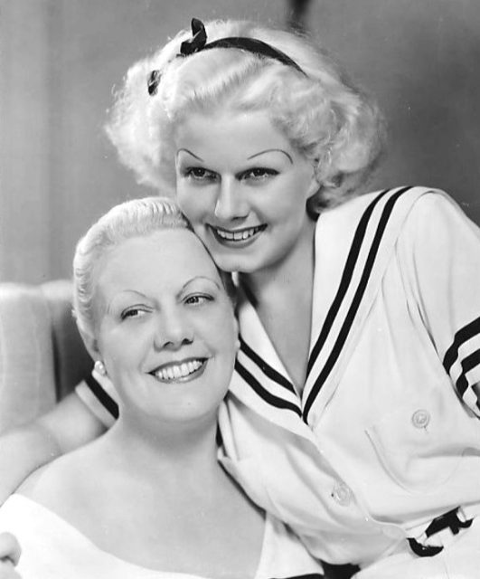 Jean Harlow with her mother in 1934