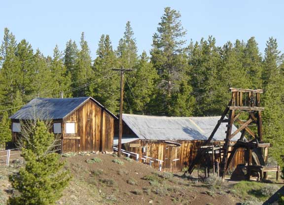 Matchless Mine and Baby Doe Tabor cabin. Photo by Plazak CC BY SA 3.0