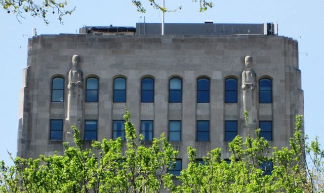 The top of the N. W. Ayer & Son headquarters building at 210 West Washington Square in Philadelphia, built in 1928 and designed by Ralph Bencker in the Art Deco style. Photo by Beyond My Ken CC BY-SA 4.0
