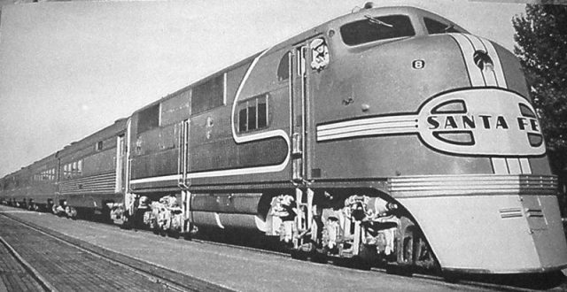 Fast forward to the future: this is how the streamliner locomotive looked at Santa Fe.