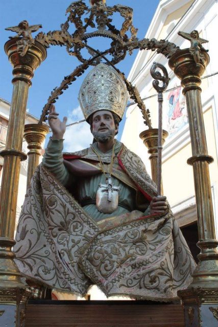 Statue of San Leucio. Photo by Darioalibrando CC By SA 4.0