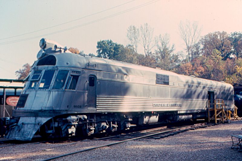 Futuristic Photos of Streamlined Art Deco Trains from the 1930s | The ...