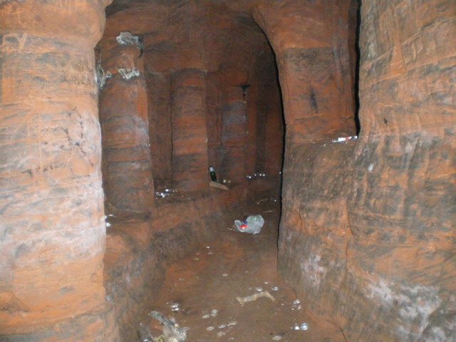 View within the cavern, 2009. Photo by Richard Law CC BY SA 2.0