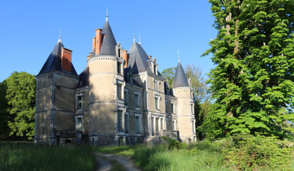 10-bedroom castle in Limoges, Charente, France, for €3.45 million ($4 million). Photo by Zoopla/Home Hunts