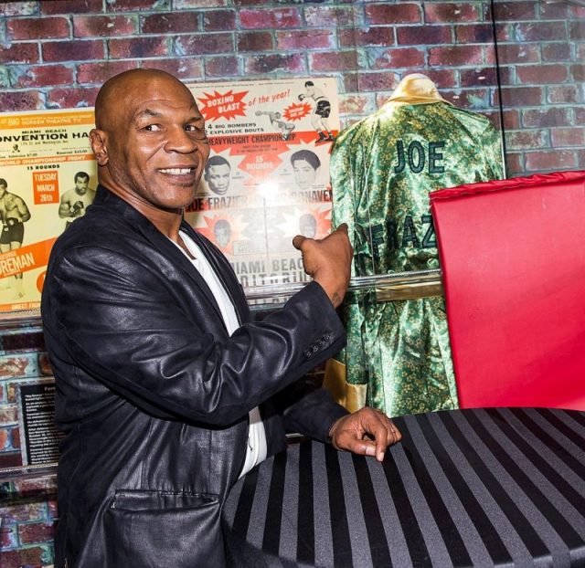 Mike Tyson at the Heavyweight Exhibit at Boxing Hall of Fame, Luxor Hotel, Las Vegas, Nevada. Photo by Steve Lott CC BY-SA 3.0