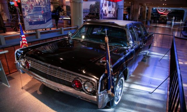 1961 Lincoln model 74A, the automobile President John F. Kennedy was riding in when he was assassinated. Photo by Alvintrusty CC Y SA 3.0