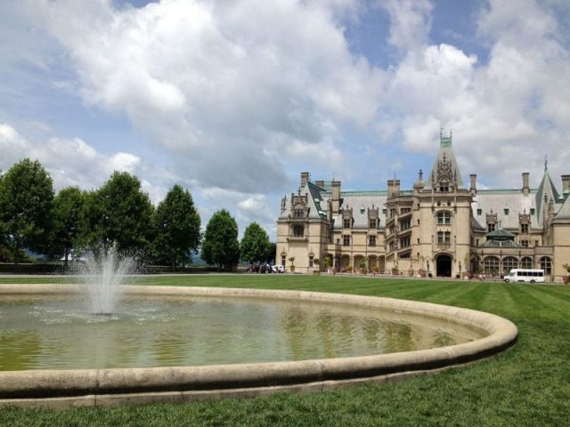 Biltmore (fountain). Photo by Laura A Macaluso CC By SA 4.0