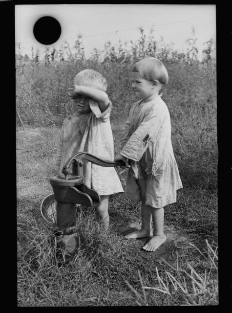 Children of a sharecropper, North Carolina.