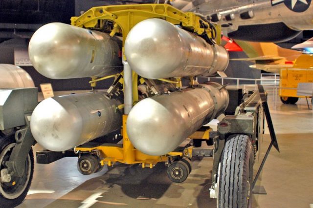Set of four B28FI thermonuclear bombs of the same type as those in the accident at Thule.