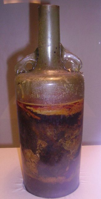 The Speyer wine bottle. Photo by Immanuel Giel CC BY-SA 3.0