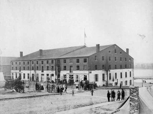 A photo of Libby Prison (1865).