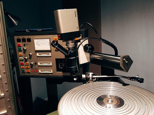 Recording lathe. Photo by Spablab CC By SA. 2.0