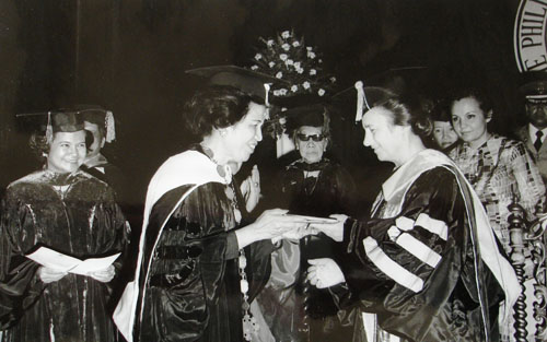 Elena Ceaușescu receiving an honorary doctorate in Manila (1975). Photo by Romanian National History Museum