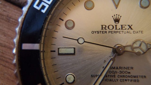 Close up of Rolex oyster. Photo by Lucuiano Belvviso CC By 2.0