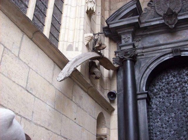 A bone of the legendary Wawel Dragon (Smok Wawelski), outside Wawel Cathedral, Krakow, Poland. Photo by Yohan eunan CC BY SA 3.0