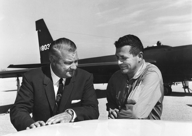 Clarence Johnson and Francis Gary Powers in front of a Lockheed U-2 (r/n N803X).