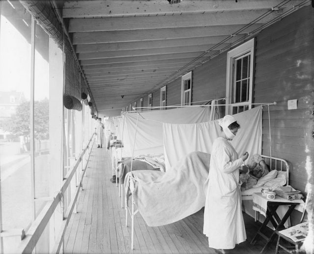Influenza ward at Walter Reed Hospital during the Spanish flu pandemic of 1918–1919.