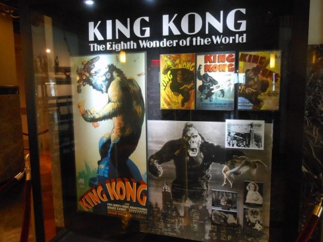 King Kong graphics at Empire State Building. Photo by Alexisrael CC BY-SA 3.0