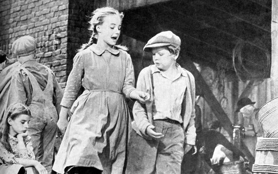 A still from the movie adaption of “A Tree Grows in Brooklyn” where Ragamuffin Day is mentioned.