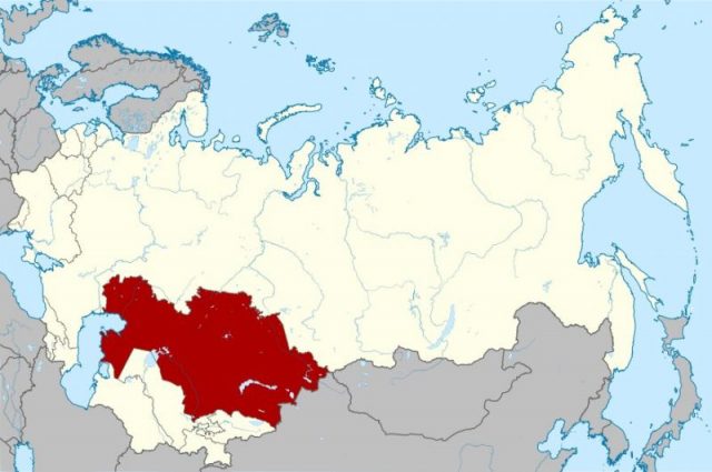 Location of Kazakhstan (red) within the Soviet Union. Photo by Shadowxfox CC BY-SA 3.0