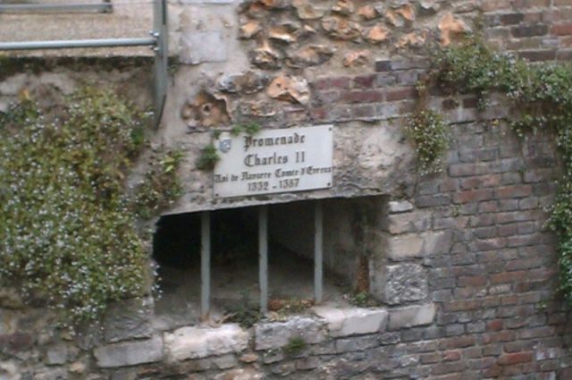 Street sign indicating the Charles II promenade. Photo by Pitcairn Cc BY SA 4.0