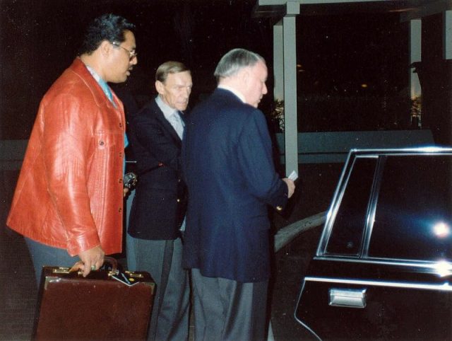 Frank sinatra in 1989. Photo by Alan Light CC By 2.0