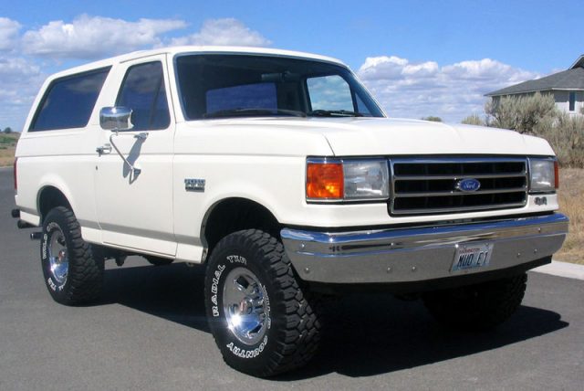 1990 Ford Bronco Front