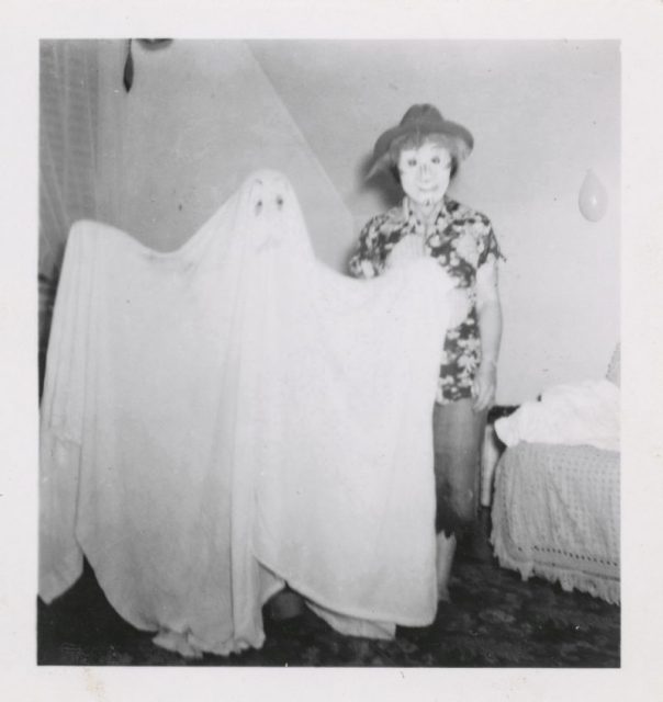 Classic cut-out sheet ghost costume. Photo by SimpleInsomnia CC BY SA 2.0