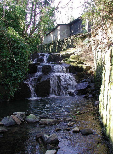 Cottingley Beck, where Frances and Elsie claimed to have seen the fairies Photo by Paul Glazzard CC BY-SA 2.0