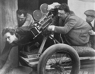 Karl Freund behind the camera, 1925.