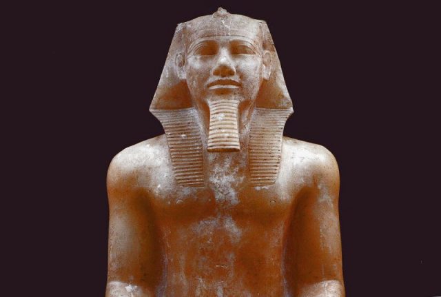 Alabaster statue of Khafra, probably from Memphis, now in the Egyptian Museum at Cairo. Photo by Juan R. Lazaro CC BY 2.0