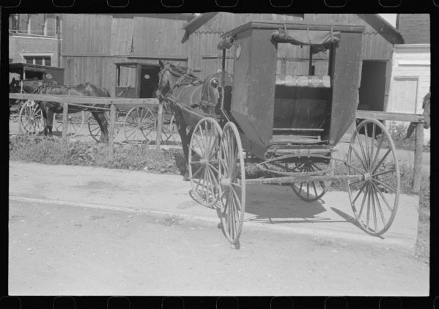 Amish wagon