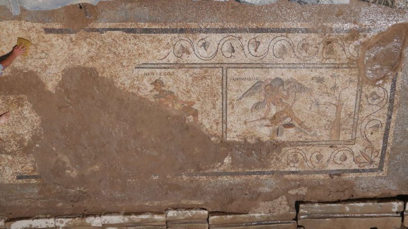 Ancient Roman Bathroom Discovered and it's Covered in Dirty Jokes | The ...