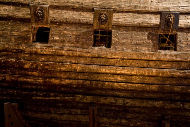 Vasa warship canon hatches detail