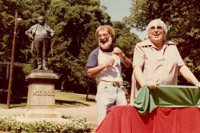Famed atheist Madalyn Murray O’Hair, 1983, in front of the Robert Ingersoll statue in Glen Oak Park, Peoria, Illinois. Photo by Alan Light CC BY 2.0