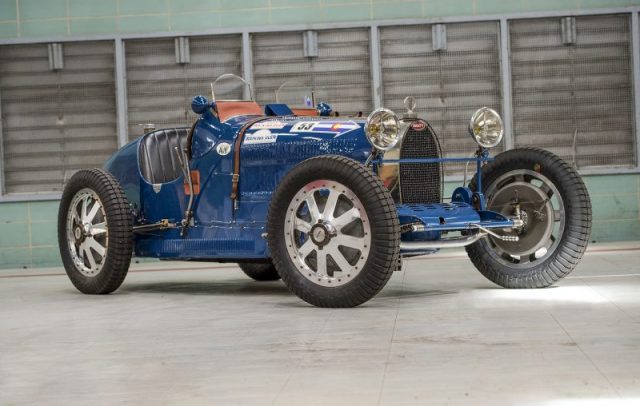 1925 Bugatti Type 35A. Photo courtesy Worldwide Auctioneers