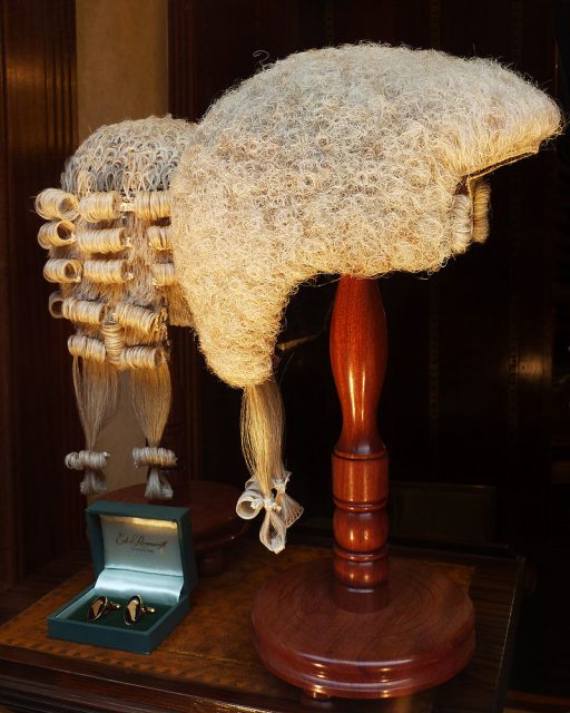 Wigs as court dress. Photo by Oxfordian Kissuth CC BY-SA 3.0