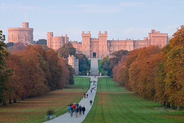 People walking up the path to Windsor Castle