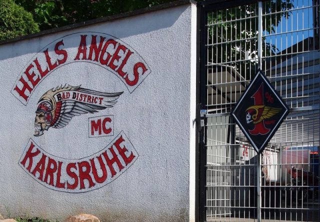 Insignia of the Hells Angels from Karlsruhe charter, with the ‘1%’ patch. Photo by Ikar.us CC BY 3.0 de