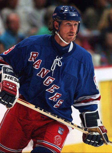 Gretzky with the New York Rangers in 1997. Photo by Hakandahlstrom CC BY SA 3.0