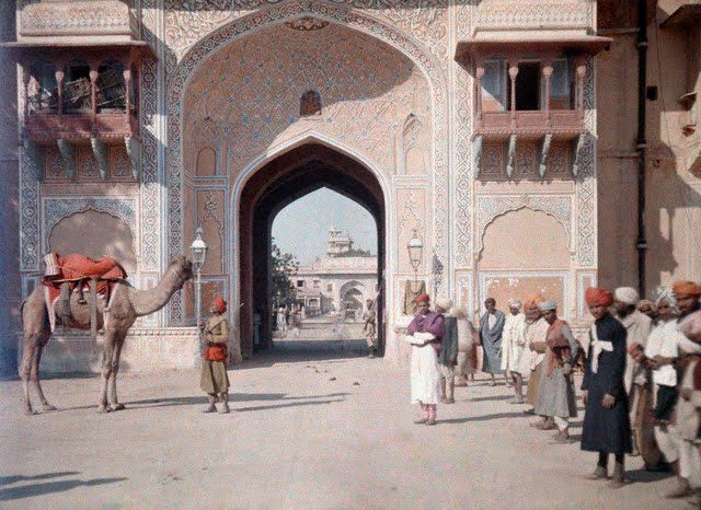 An entrance to the Maharaja’s Palace in Jaipur. Image by Gervais Courtellemont, 1926.