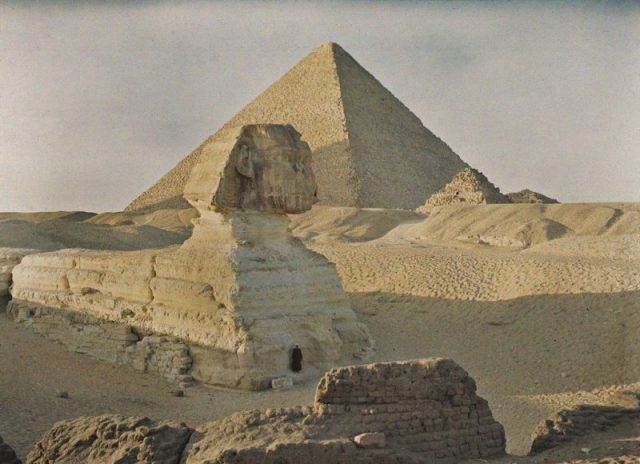 Gizeh, Egypt, 1914, the Great pyramid and the Sphinx