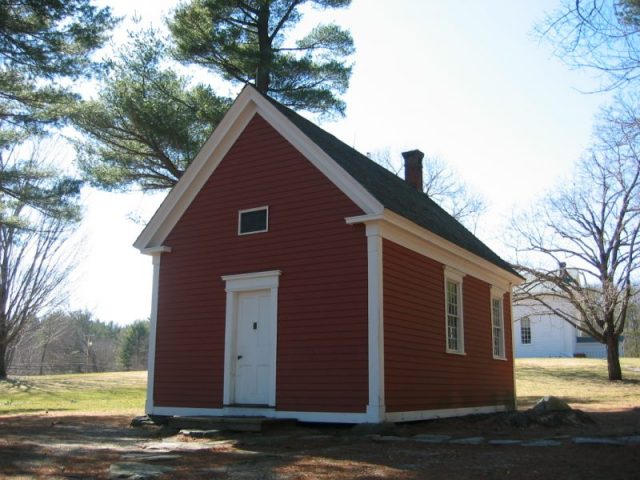 The Redstone School (built 1798), now in Sudbury, Massachusetts, is believed to be the schoolhouse mentioned in the nursery rhyme. Photo by Dudesleeper CC BY 2.5