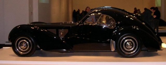 1938 Bugatti 57SC Atlantic, side view. Photo by Sfoskett~commonswiki CC BY-SA 3.0