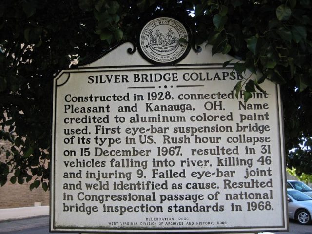 Silver Bridge Collapse Signage. Photo by Richie Diesterheft CC BY 2.0